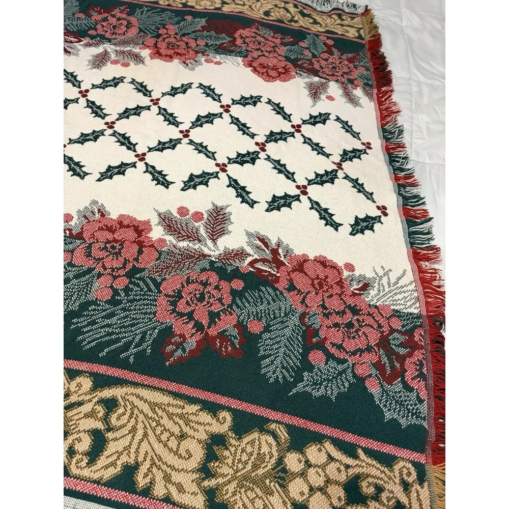Vintage Christmas Tapestry Throw Blanket Afghan Holly Berry Floral Fringe 56x43